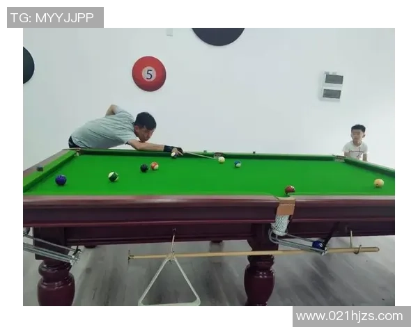 重庆全明星足球赛：球星云集点燃激情碰撞魅力与实力的巅峰对决